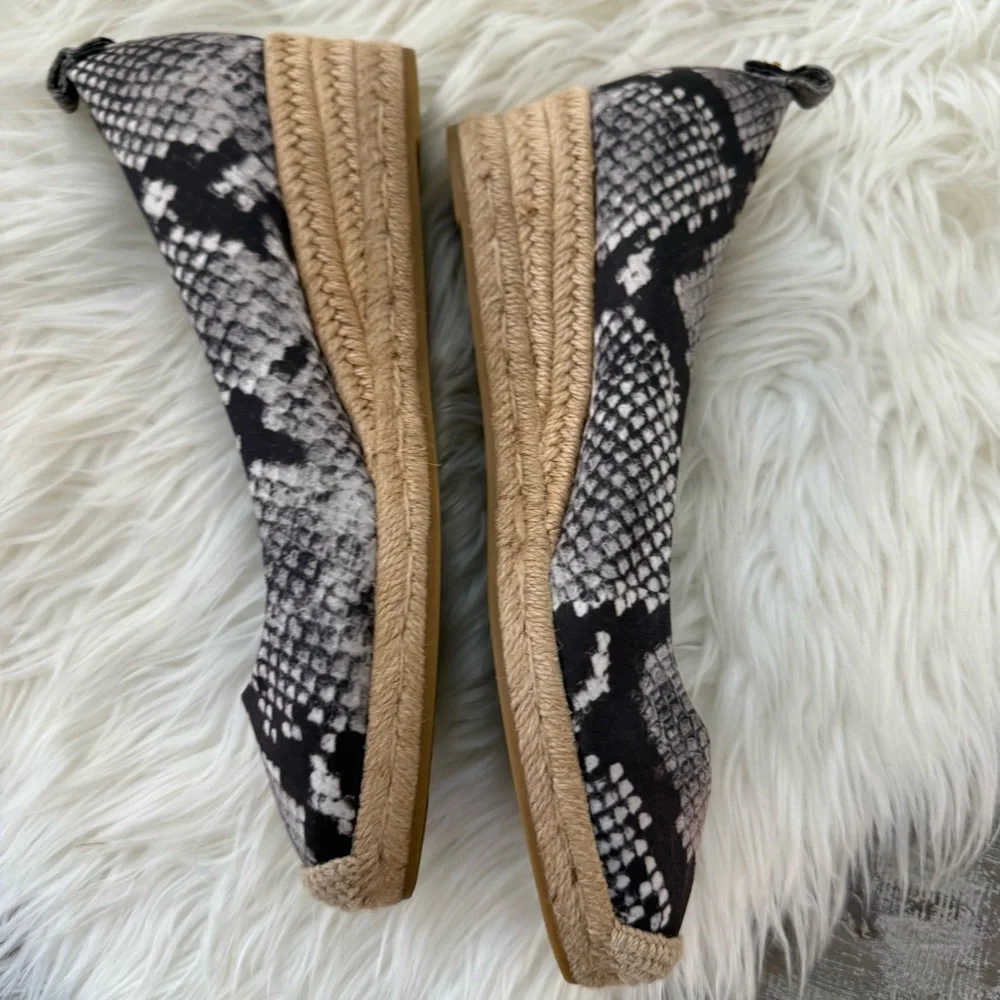 Tory Burch Heather Snake Satin Espadrille Wedges Black Gray Size 7